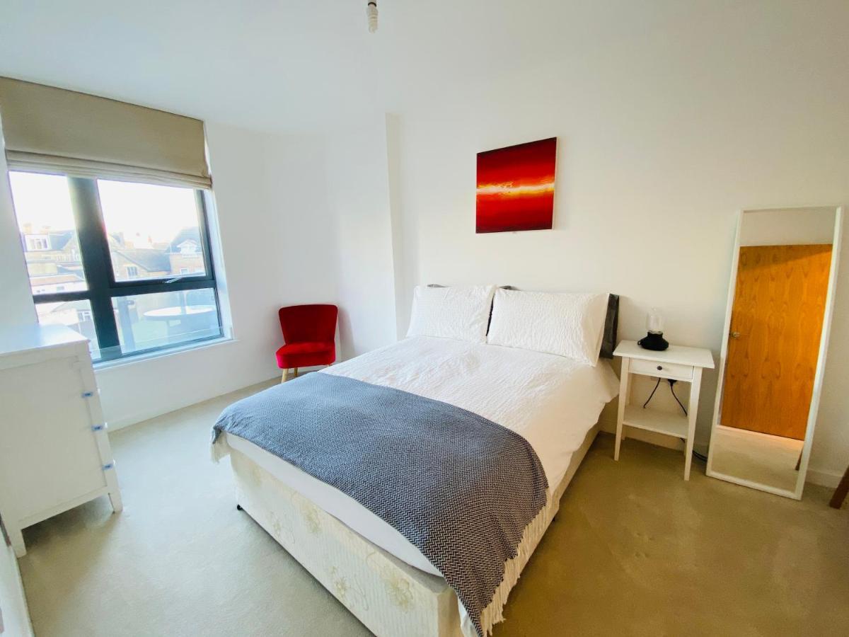 Spacious Two Bedroom In Balham Appartement *