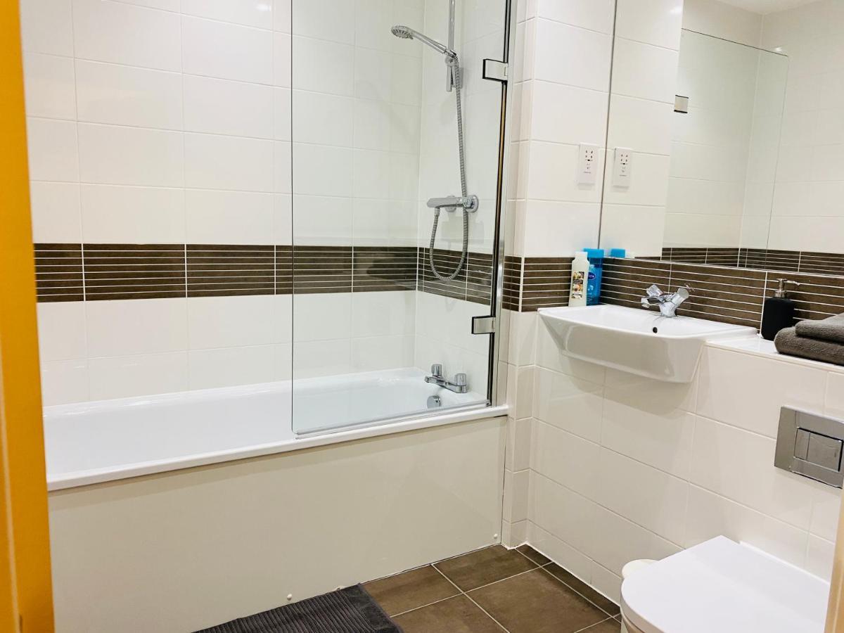 Spacious Two Bedroom In Balham Appartement *